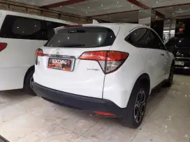 HONDA HRV SE AT 2020 PUTIH / MODEL THN 2021 (BINTANG MOTOR)