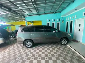 Toyota Kijang Innova 2011 Bensin
