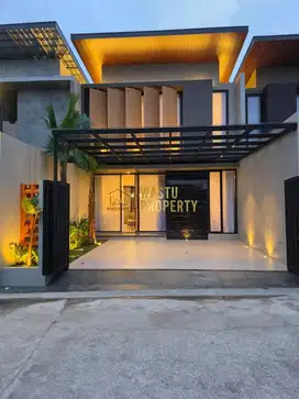 RUMAH MODERN 2 LANTAI, 2 MENIT STADION MAGUWOHARJO