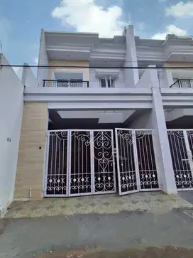 RAWAMANGUN CIPINANG BARU JAKTIM RUMAH MODERN 2 LT BANGUNAN 2023 S620