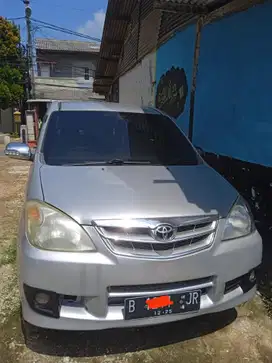 Toyota Avanza 2010 Bensin