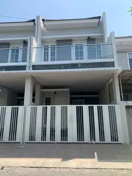 Di Jual Rumah Baru Gress Minimalis Tenggilis mejoyo Dekat Ubaya