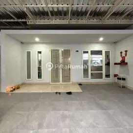 DIJUAL VILLA JALAN SELAMAT KETAREN KOMPLEK MUTIARA PALACE