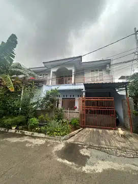 Dijual Cepat Rumah Siap Huni di dalam Kompleks Perumahan Kemayoran