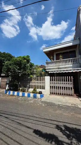 Dijual Rumah Siap Huni di Area Jalan Tata Surya, Tlogomas Malang
