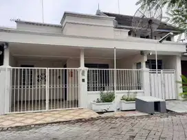 Rumah Sudah Renov SHM di Sutorejo Siap Huni