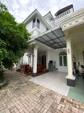 Dijual Rumah Mewah di Gatot Subroto