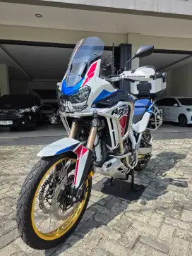 Honda Africa twin 1100 tahun 2023 / KM 200.perak