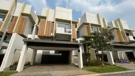 Jual Rumah BSD Blizfield 2 lantai dengan attic room