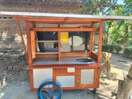 Di jual gerobak bakso satu lobang