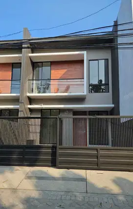 Jual Rumah Baru Kutisari Surabaya dekat Universitas Petra, Ubaya