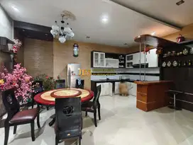 Jual Villa 2,5 Tingkat di Komplek Mutiara Palace Jalan Selamat Ketaren