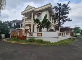 dijual   Rumah Mewah Classic Hook Griya Jakarta Pamulang