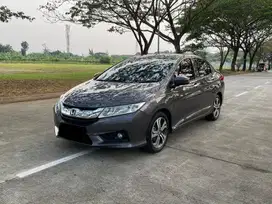 Di jual mobil pribadi honda city 2016