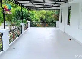 Disewakan rumah rapi 2 lantai siap huni di raffles hills