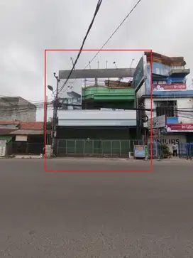 Ruko 3 Lantai Berada di Pusat Keramaian di Kopo Sayati