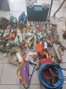 Pacitan tukang bangunan