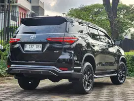 NEW FORTUNER GR SPORT TSS 2.8 AT 2024 HITAM RASA BARU KM.13.RB ASLI !!