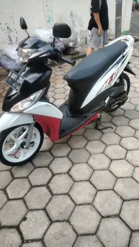 Yamaha Mio J tahun 2012