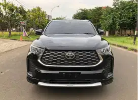 Toyota Innova Zenix Hybrid 2025