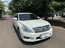 Nissan Teana XV 2013 AUTOMATIC Mobil sedan termewah