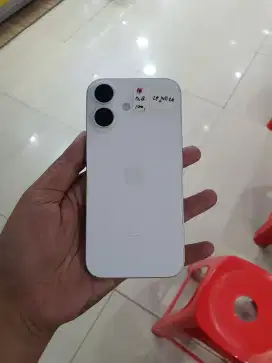 Iphone 16 128 GB Garansi resmi iBox Panjang Juli 2026