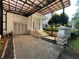 RUMAH DE PARK CLUSTER DE MAJA FULL FURNISHED KOLAM RENANG