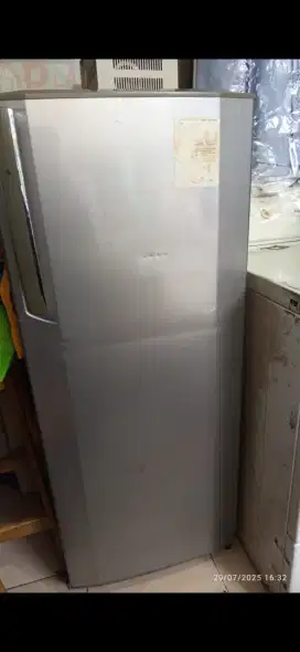 DIJUAL FREEZER LG BEKAS