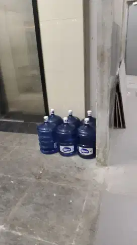 Antar Galon & Botol minuman Ron88 di Kings