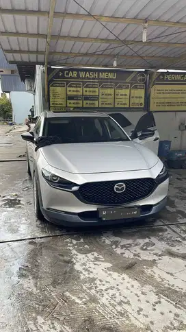 MAzda CX30 tahun 2022. Warna Platinum Quartz (rare). Kondisi memuaskan