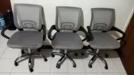 Kursi kantor kondisi bagus