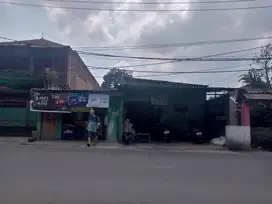 Dijual Tanah bonus bangunan cocok untuk dibangun ulang jd tempat usaha