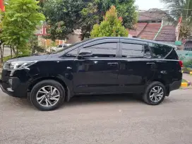 Toyota Kijang Innova 2024 G M/T Bensin
