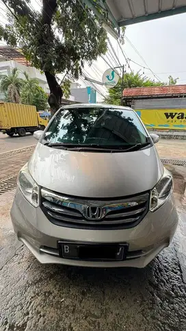 Honda Freed E PSD 2012