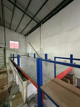 Rak Barang Mezzanine Rak Gudang Tinggi 4m
