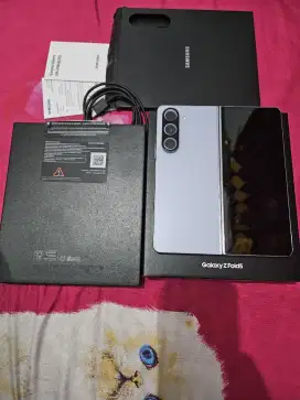 SAMSUNG GALAXY Z fold 5 1TB