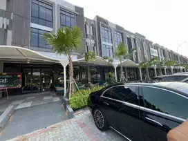 Disewakan Ruko Bersebelahan Beverly Pakuwon City SBY Timur depan Hokky