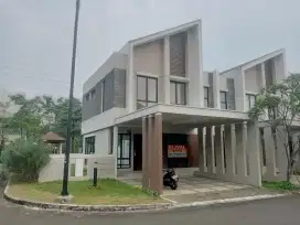 Dijual Rumah Mewah 2 Lantai Podomoro Golf View