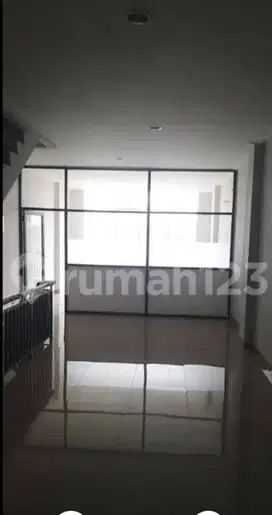 Disewakan termurah rukan golf island siap huni
