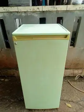 Kulkas thosiba 1 pintu