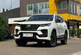 Fortuner GR 2.8 Sport 4x2 Diesel  Matic Triptonic A/T Tahun 2022 Putih