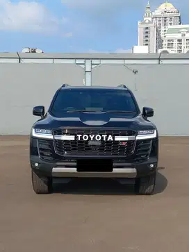 TOYOTA LAND CRUISER 300 GR SPORT 2023 – BLACK ON BLACK