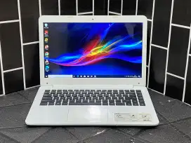 Laptop Asus E402Y  RAM 4GB/ SSD 128 GB