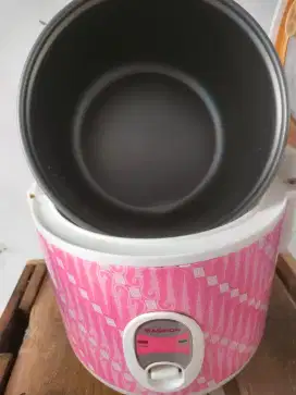 Magic Com Maspion
Ukuran 1 Liter