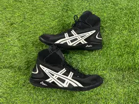 Sepatu Boxing Asics size 47