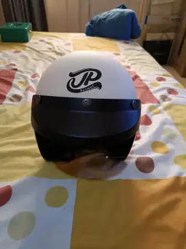 Helm bekas rasa baru,,99,9%