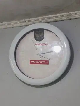 Jam dinding Garuda merah putih