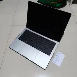 Macbook Pro 14 M4 pro 24 | 512 resmi ibox like new warna silver