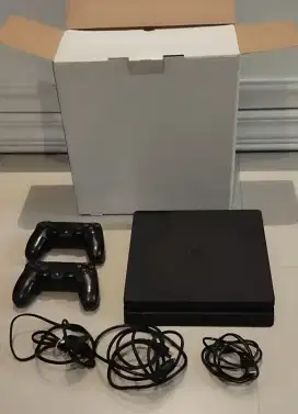 Ps4 slim 500GB+2 stik ori mesin (bonus 1 disc game,stikcharger)