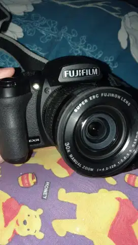 Kamera Fujifilm HS25EXR – Langka, Mulus, Siap Pakai